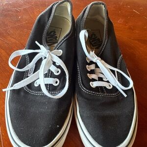 Vans Canvas Sneakers in Black and White